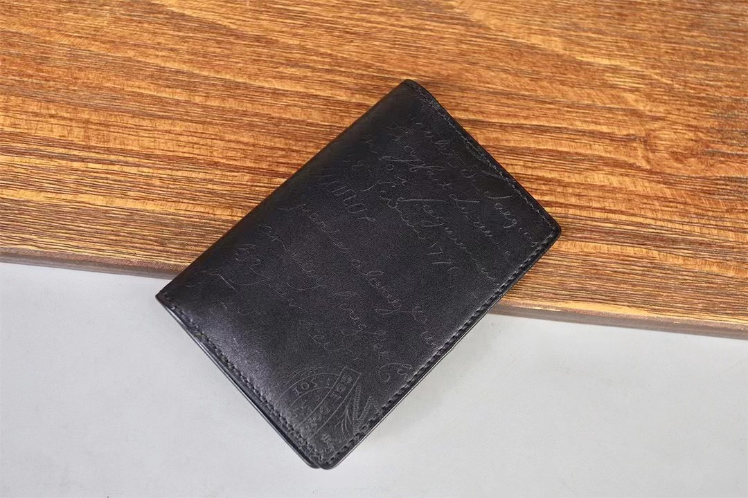 BERLUTI wallet   B107