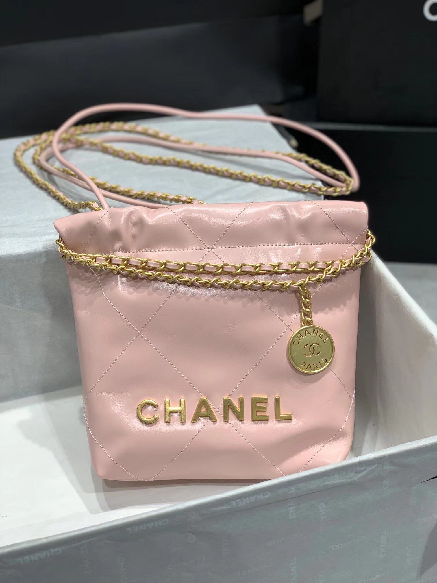 Chanel bag size 19*20*6cm CB517