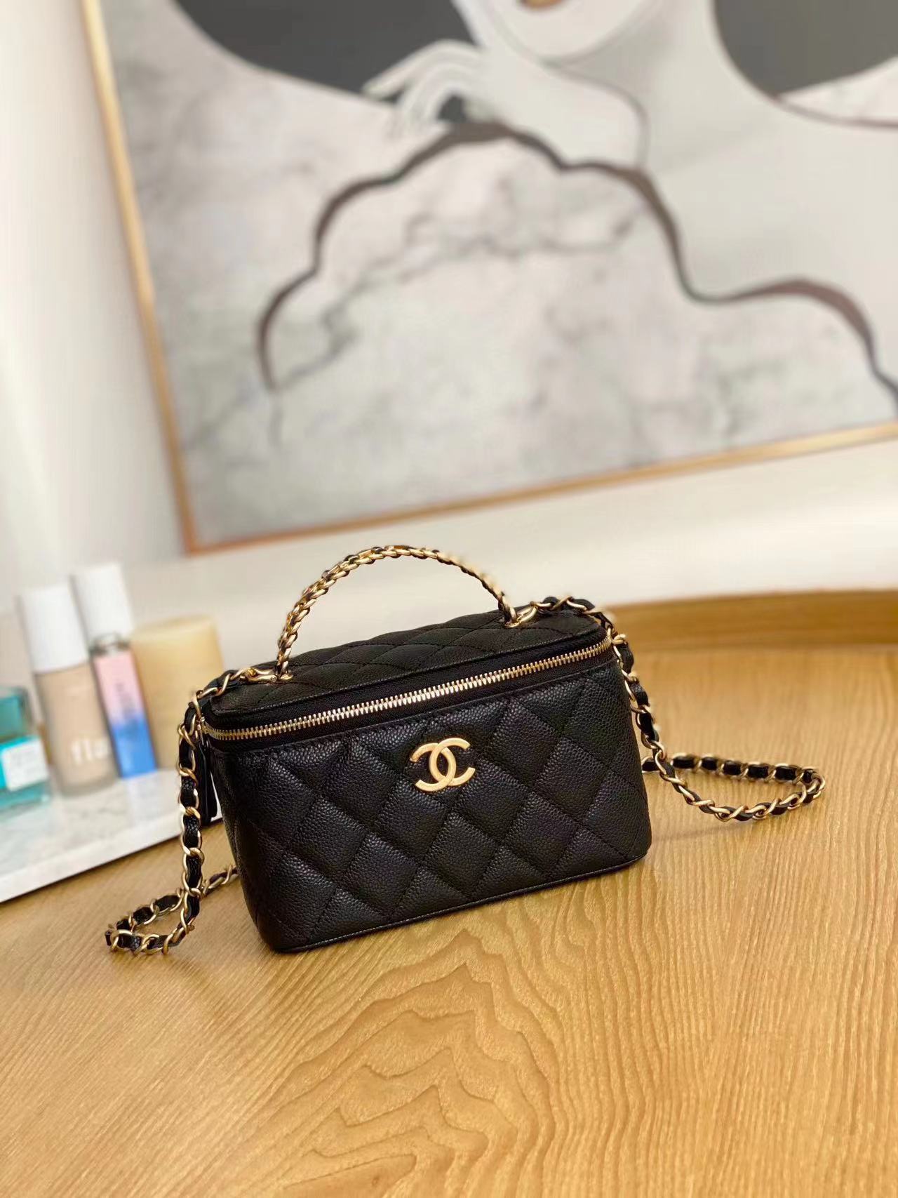 Chanel bag size 16*9.5*8cm  CB533