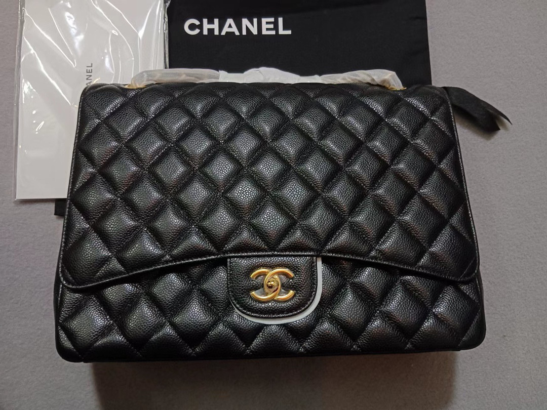 Chanel bag caviar gold hardware size 33*10*25cm  CHB603