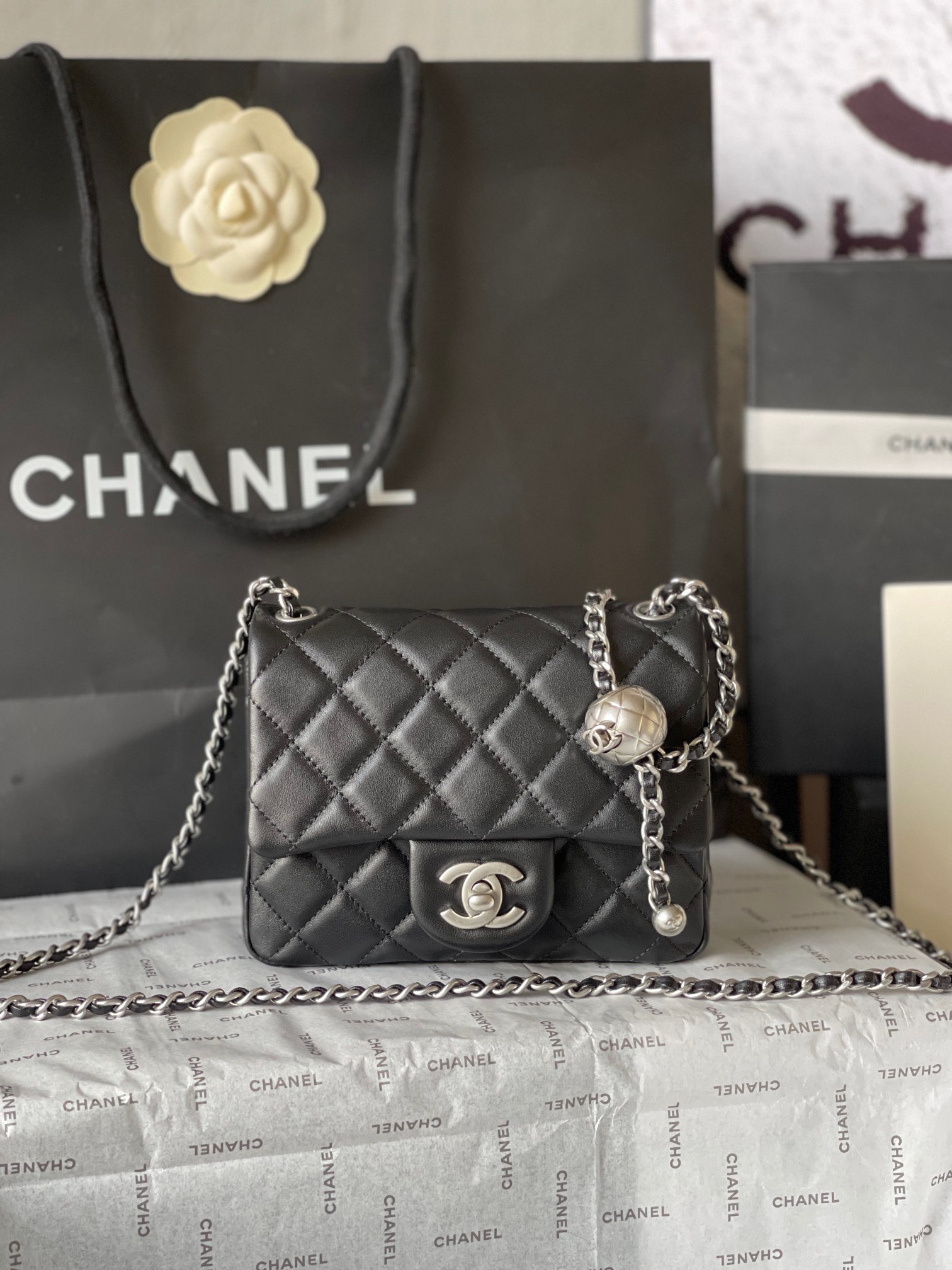 Chanel bag size 18*7*13cm  CHB301